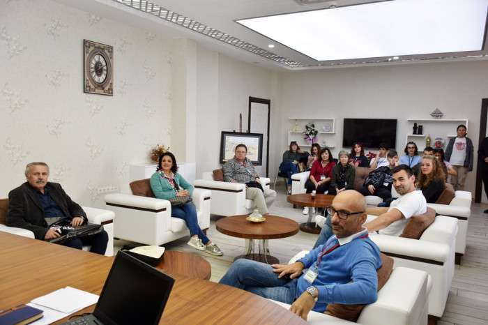 Gençler, Yeşil Bir Dünya İçin Kolları Sıvadı
