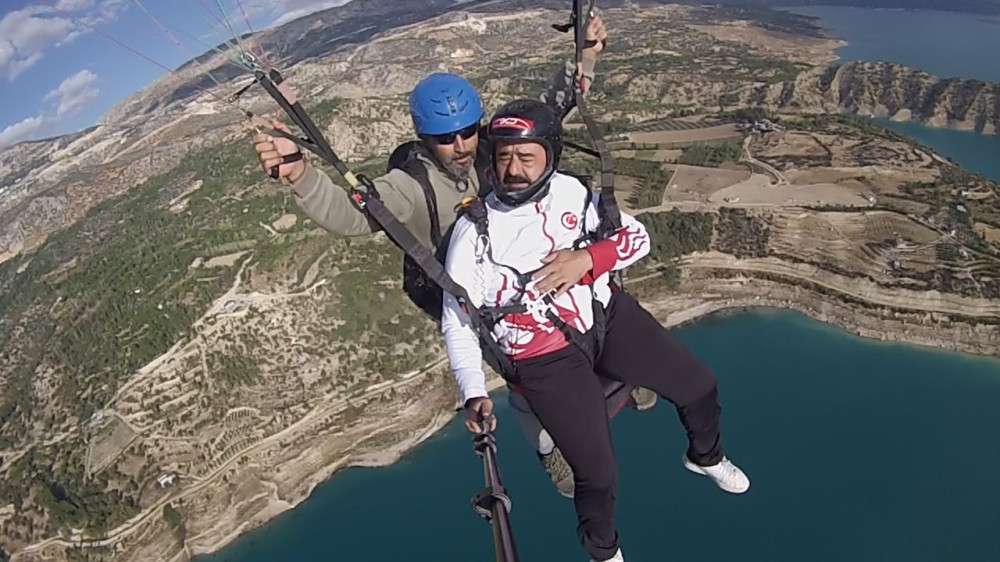 BAŞKAN ATİLA ZORLU; YAMAÇ PARAŞÜTÜ SPORUNUN YENİ ADRESİ ERMENEK OLACAK