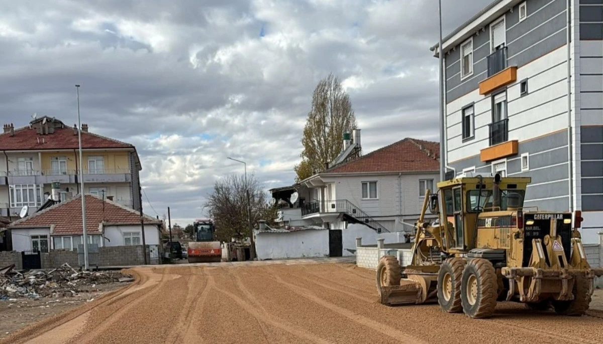 BELEDİYENİN YENİŞEHİR MAHALLESİ’NDEKİ ÇALIŞMALARI ARALIKSIZ SÜRÜYOR