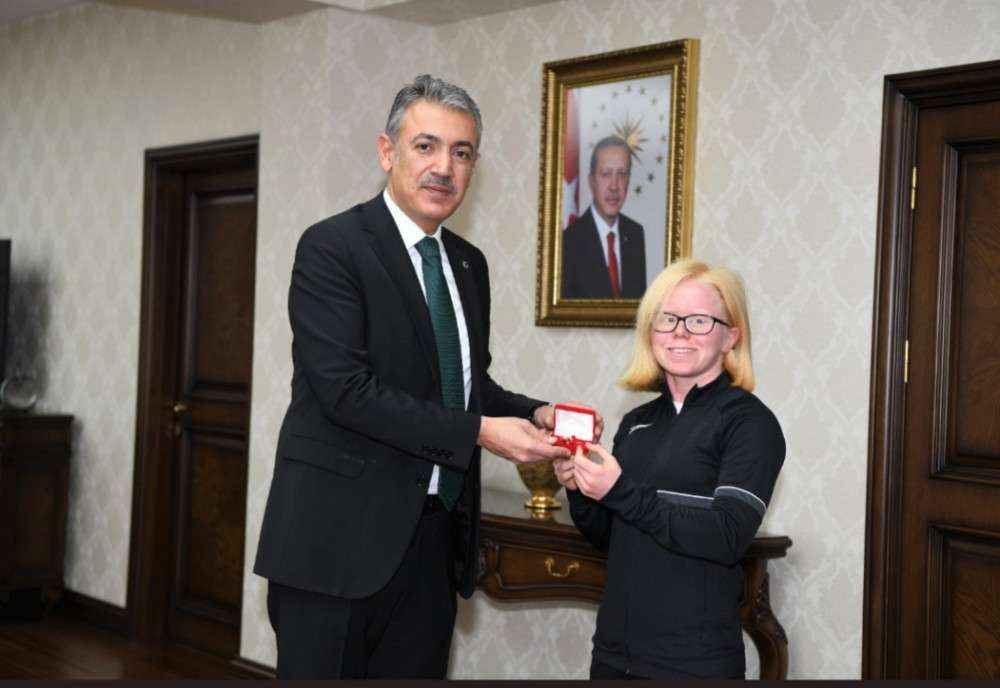 Görme Engelli Sporcular Başarısını Vali Akkoyun'la  Paylaştı